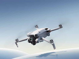 Hoe installeer je de DJI Fly-app?