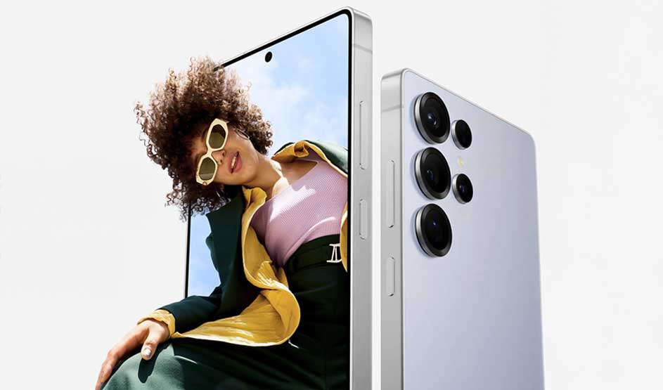 Een zilveren Samsung smartphone met vier grote camera’s en een helder scherm waarop een kleurrijke afbeelding te zien is.