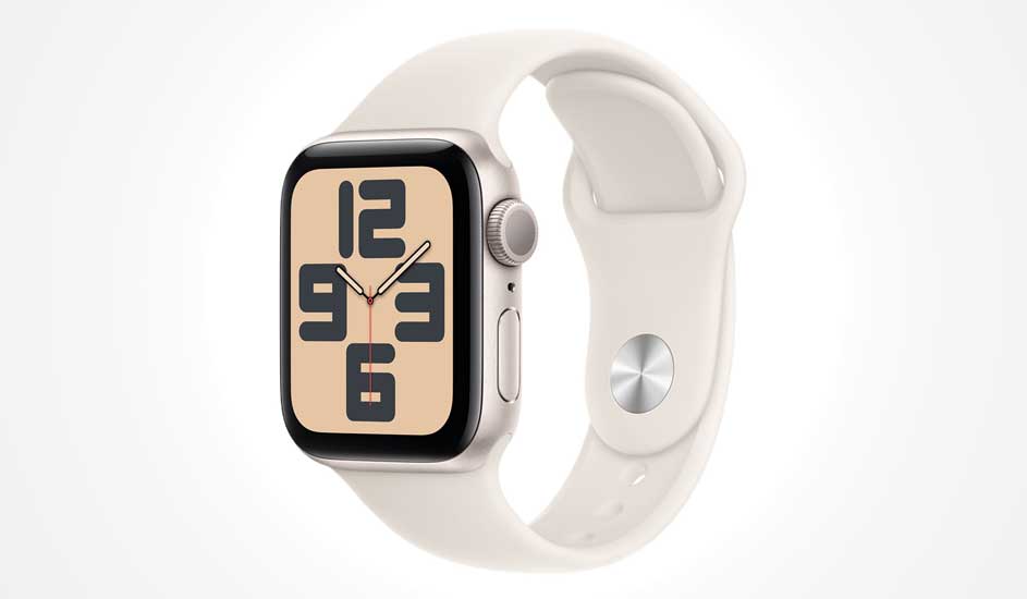 Op de afbeelding staat een Apple Watch met een witte polsband en een analoge wijzerplaat met grote cijfers. Het merk is Apple.