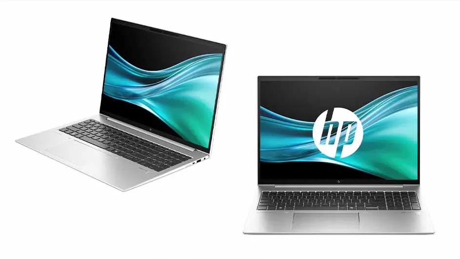 Twee zilveren laptops staan op een witte achtergrond, met een abstract blauw en groen patroon op de schermen.