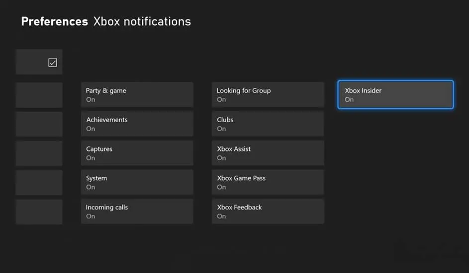 Instellingenmenu met “Preferences – Xbox notifications”; diverse meldingen zoals Party & game, Achievements en Xbox Game Pass staan op Aan. Merk: Xbox.