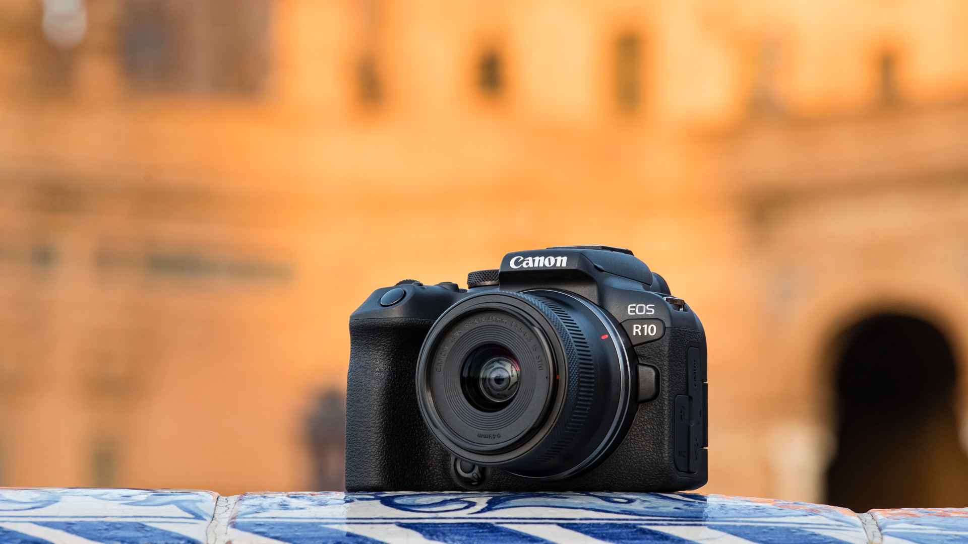 EOS R10 BODY