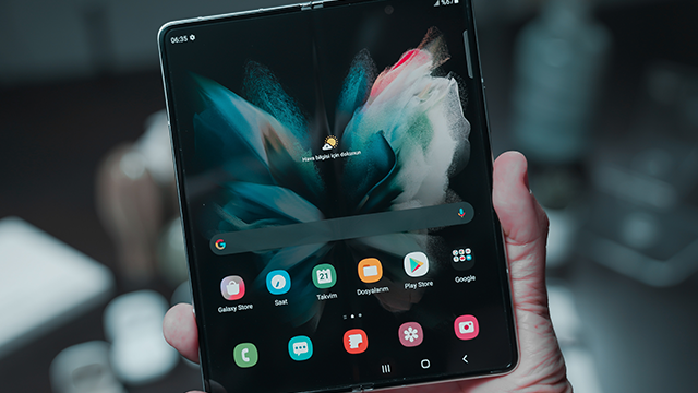 Geruchtenpagina - Opvolger Galaxy Z Fold3 - Display en accu