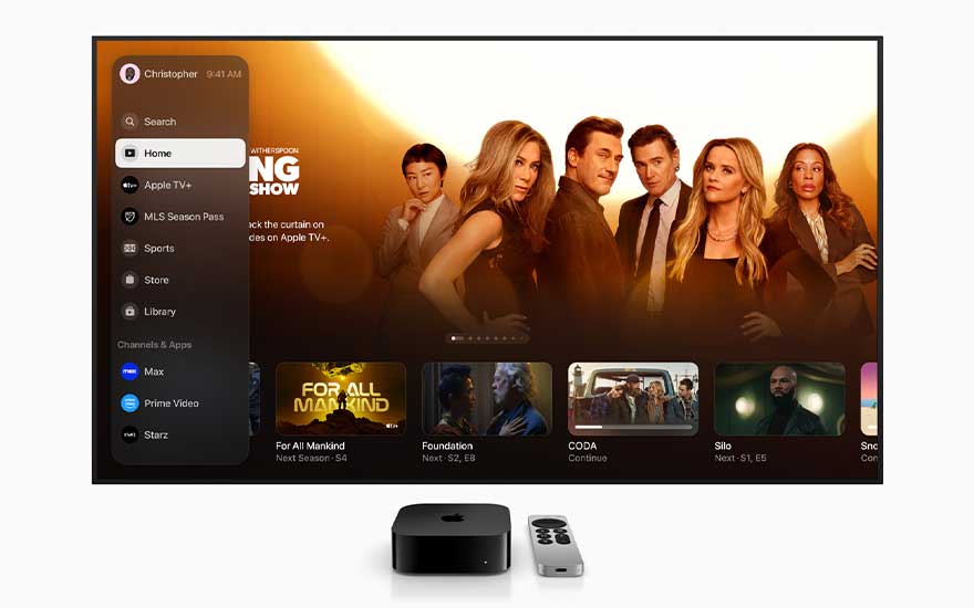 Apple TV-interface met Apple TV+ content, inclusief The Morning Show en Apple TV-box met afstandsbediening. 