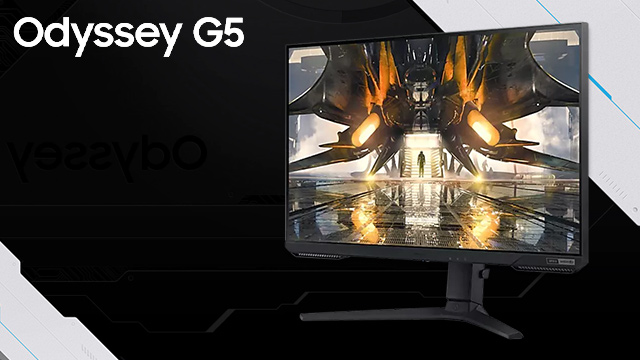 Ein schwarzer Monitor zeigt ein futuristisches, orangefarbenes Bild auf dem Bildschirm. Der Monitor steht auf einem schwarzen Ständer.