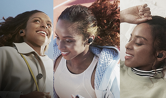 Drei Frauen tragen drahtlose Ohrhörer. Sie tragen Sportkleidung und Alltagskleidung vor hellem Hintergrund.