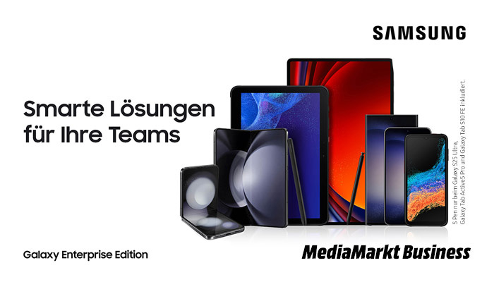 Mehrere Samsung-Tablets und -Telefone sind auf weißem Hintergrund angeordnet. Die Geräte haben unterschiedliche Bildschirmfarben.