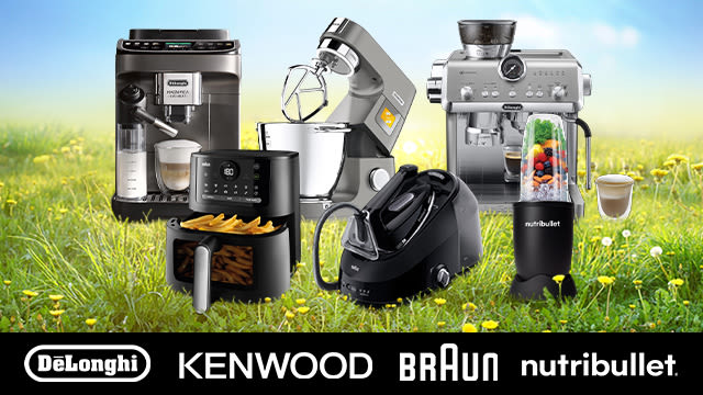 Küchen- und Haushaltsgeräte von Deloghi Nutribullet, Kenwood und Braun in einer Frühlingswiese