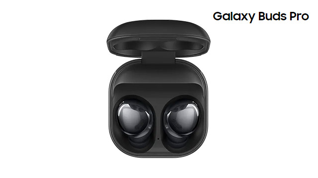 Schwarze Galaxy Buds Pro in geöffnetem Ladeetui auf weißem Hintergrund.