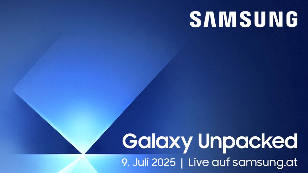 Dunkelblauer Hintergrund mit heller, abstrakter Lichtform. Oben rechts steht „SAMSUNG“. Unten „Galaxy Unpacked“ und „9. Juli 2025 | Live auf samsung.at“.