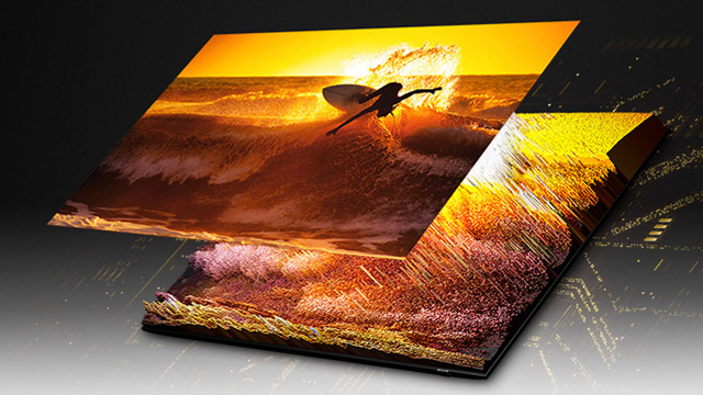 Ein Fernseher zeigt ein orangefarbenes Sonnenuntergangsbild mit einem Surfer auf einer Welle. Das untere Display zeigt abstrakte Linien.