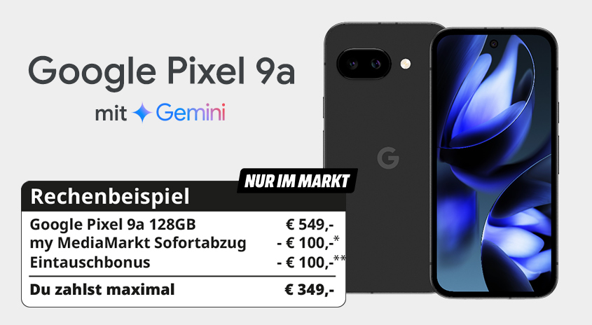 Zwei graue Google Pixel 9a-Smartphones mit Preisdetails auf weißem Hintergrund. Das Display zeigt blaue abstrakte Kunst.