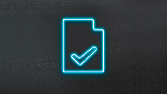 Türkisfarbene Neon-Datei mit Häkchen auf dunklem Hintergrund.
