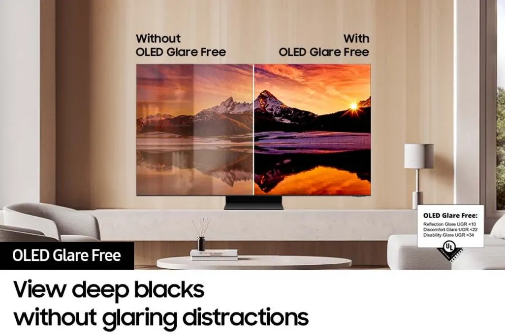 Fernseher zeigt direkten Vergleich mit und ohne OLED Glare Free Technologie.