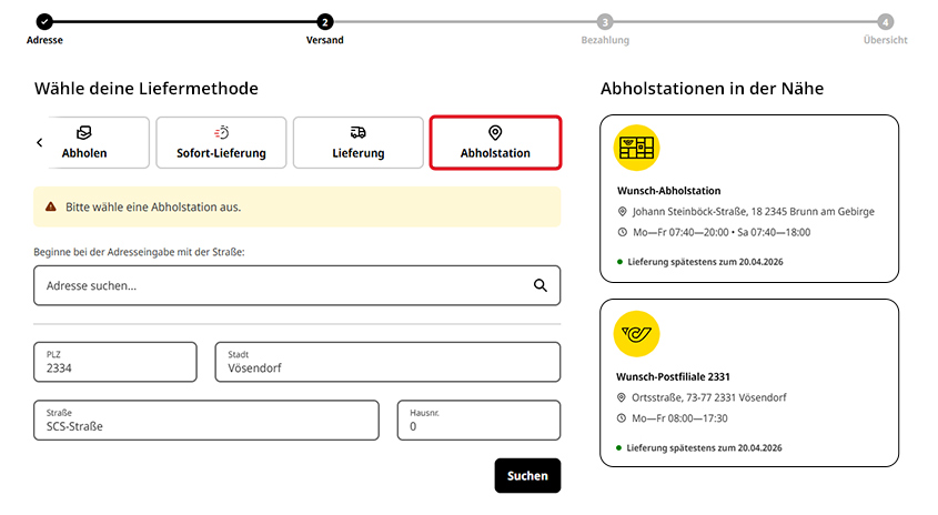 Screenshot eines Online-Bestellprozesses: Liefermethoden-Auswahl mit Optionen Abholen, Sofort-Lieferung und Lieferung, sowie eine Kartenansicht mit zwei verfügbaren Abholstationen in der Nähe und Adresseingabefeld.