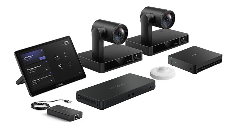 MVC S90‑C5U Microsoft Teams Rooms System: zwei PTZ‑Kameras, Touch‑Controller, Compute‑Module, Tischmikrofon und Kabeladapter auf weißem Hintergrund.