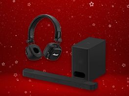 Produktbild eines Kopfhörers und einer Soundbar vor rot-weihnachtlichem Hintergrund.