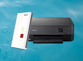 WLAN-Router und ein Drucker vor blauem Hintergrund
