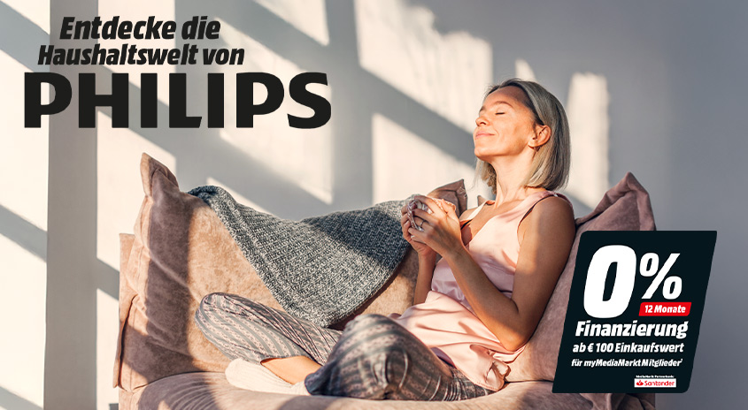 Eine Frau sitz auf einer Couche mit geschlossenen Augen, eine LKaffeetasse in der Hand und Sonne scheint ins Zimmer. Bubble mit : 0% Finanzierung exklusiv für my MediaMarkt Mitglieder ab einem Einkaufswert von 100 Euro