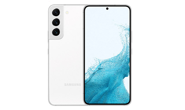 Ein weißes Samsung-Handy mit drei schwarzen Kameras auf der Rückseite und einem blauen und weißen Bildschirm.