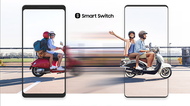Zwei Telefone zeigen ein Paar auf einem roten und weißen Roller. Der Text lautet "Smart Switch".