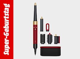 Haarstyling-Set vor weißem Hintergrund. Links davon in einem roten Balken und weißer Schrift steht: Super-Geburtstag.