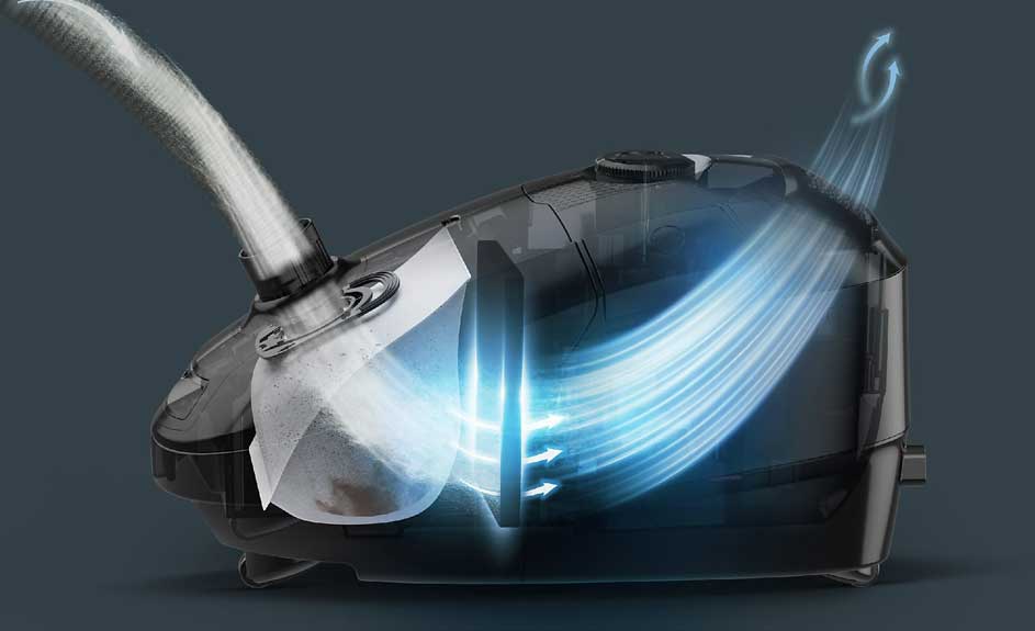 Aspirateur traîneau noir et argenté avec flux d'air bleu illustrant la circulation. Fond bleu foncé uni.