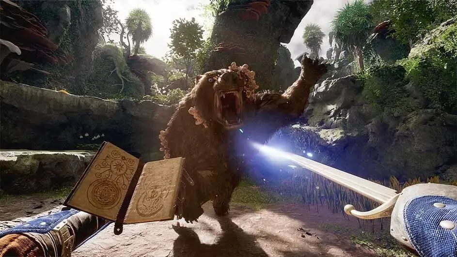 Un paysage forestier avec un ours brun rugissant. Des livres ouverts et une épée brillante sont au premier plan.