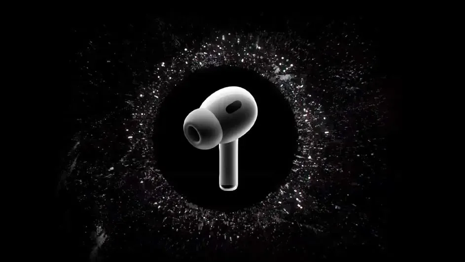 Een witte draadloze oortelefoon in een zwarte cirkel, omringd door witte spikkels op een zwarte achtergrond.