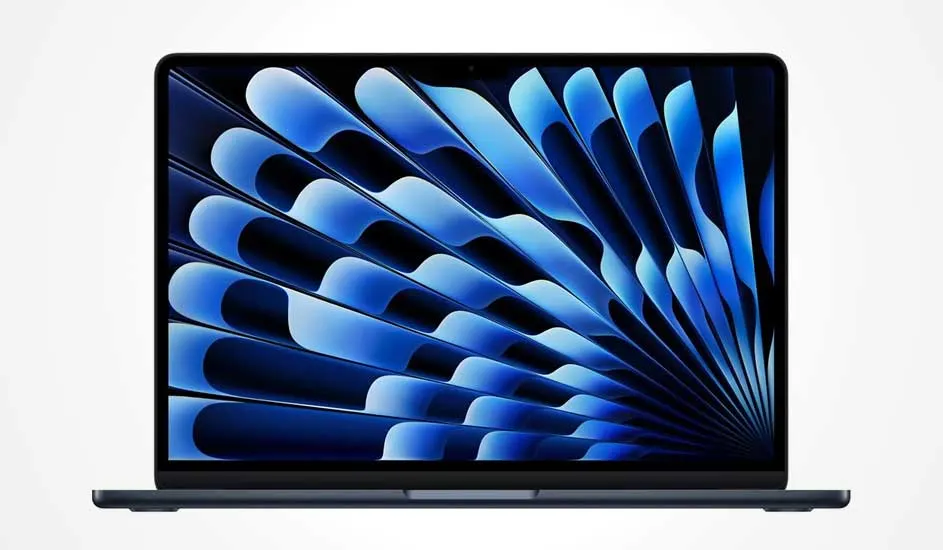 Een open Apple MacBook laptop met een opvallende blauw-zwarte grafische achtergrond op het scherm, dunne randen en strak design.