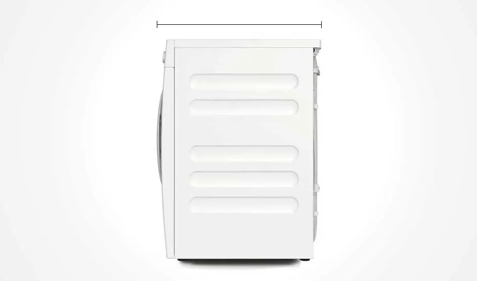 Vue latérale d’un lave-linge blanc à panneaux horizontaux en relief sur fond uni, avec au-dessus un fin trait noir indiquant la profondeur.