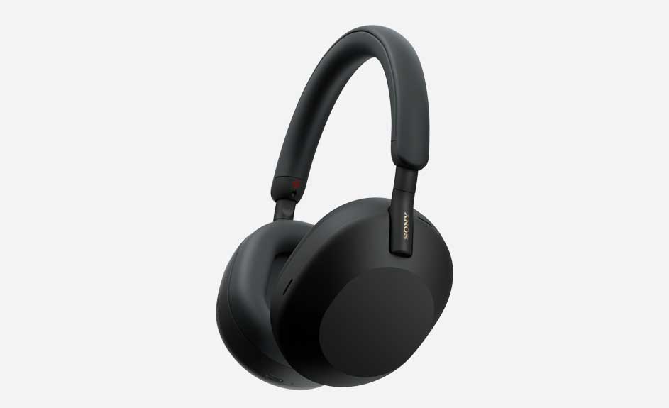Casque Sony noir sur fond blanc. L'arceau est épais et les oreillettes sont ovales. Le logo "SONY" est visible.