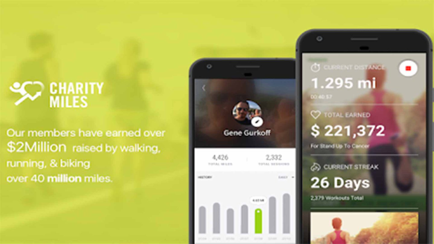 Twee smartphones tonen de Charity Miles-app. De app toont afstanden, verdiensten en reeksstatistieken. Op een gele achtergrond.