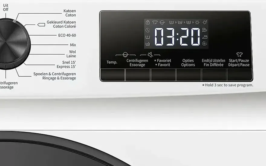 L’affichage et le bouton programme d’un lave-linge Samsung indiquent 3h20 restants, la marque Samsung est bien visible.