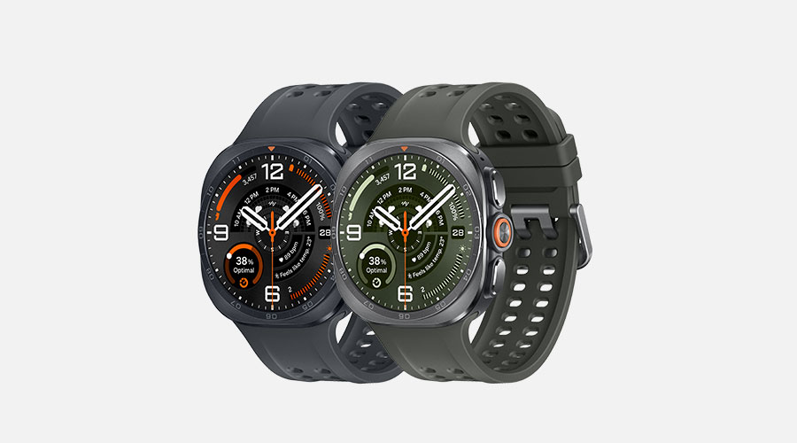 Twee Samsung Galaxy Watch Ultra2-smartwatches met sportieve wijzerplaten, in zwart en groen.