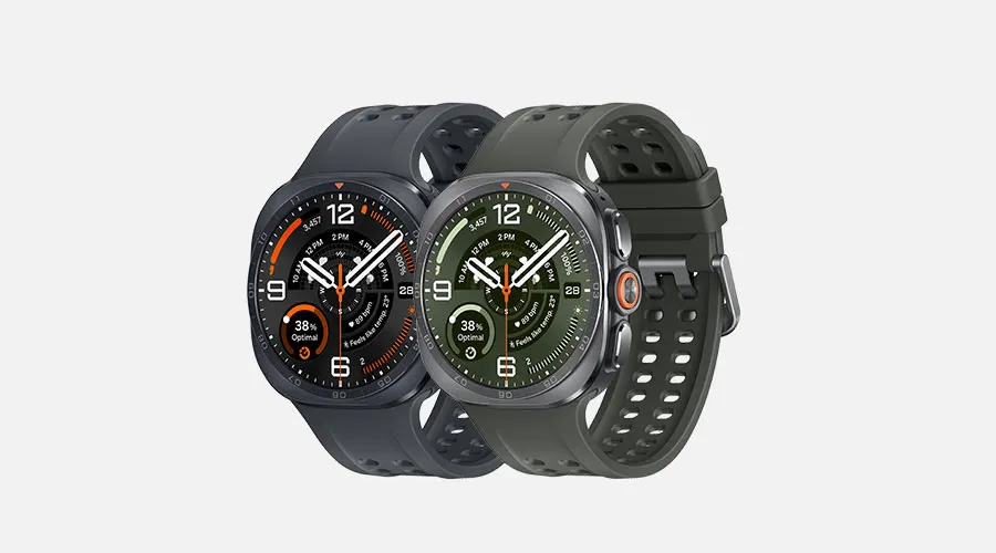 Twee Samsung Galaxy Watch Ultra2-smartwatches met sportieve wijzerplaten, in zwart en groen.