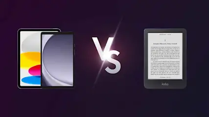 Een tablet met een kleurenscherm en een e-reader met tekst, gescheiden door een "VS"-symbool op paarse achtergrond.