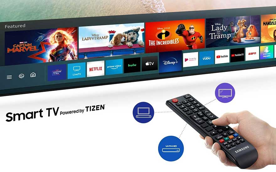 Téléviseur affichant des applications de streaming et une télécommande noire en main. L'écran montre des films et des plateformes de streaming.