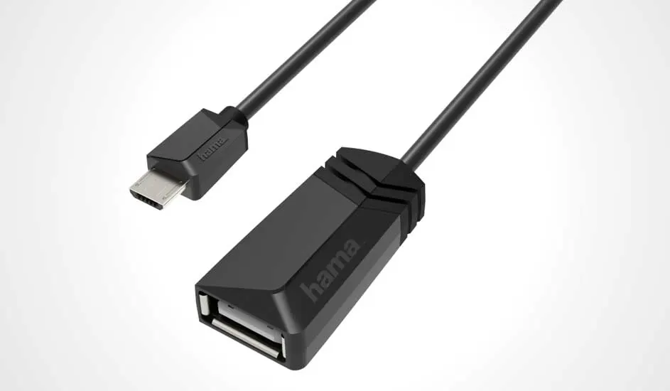 Câble noir Hama avec connecteur USB-C mâle à une extrémité et femelle USB-A à l'autre, sur fond blanc.