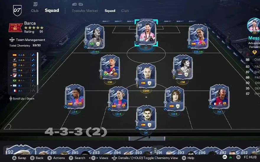 L’écran Ultimate Team affiche une équipe du Barça remplie de cartes mythiques, de notes élevées et d’un schéma en 4-3-3.