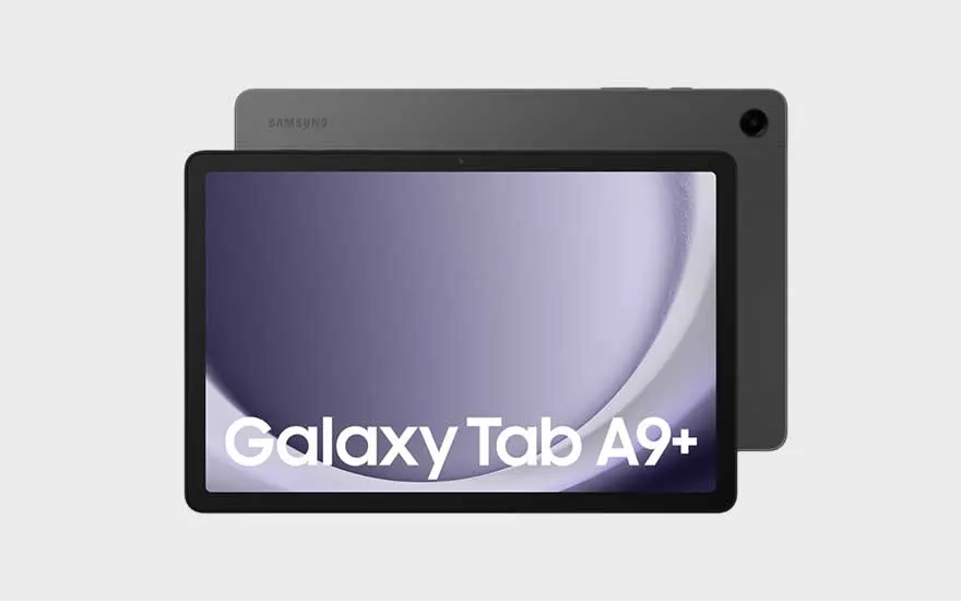 De Samsung Galaxy Tab A9+ staat op een lichtgrijze achtergrond, zichtbaar van voren en achterkant, in een stijlvol ontwerp.