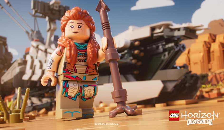 Une héroïne LEGO aux longues tresses rousses avance avec sa lance dans un décor rocheux, une machine futuriste se dressant derrière.