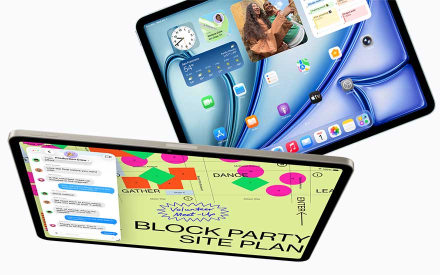 Deux iPad flottent en biais sur fond blanc : un écran d’accueil bleu en haut et un plan coloré avec messages en dessous.