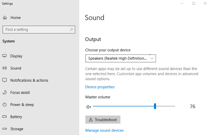 Een venster 'Geluid' in Windows-instellingen. Opties omvatten uitvoerapparaat, volume en probleemoplossing.