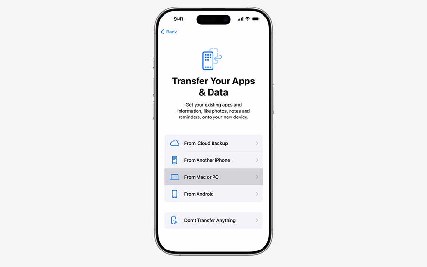 An iPhone displays the Dutch ‘Apps en gegevens’ screen, listing several choices for restoring apps and data or deciding not to transfer anything.