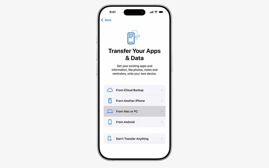 An iPhone displays the Dutch ‘Apps en gegevens’ screen, listing several choices for restoring apps and data or deciding not to transfer anything.