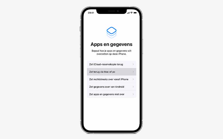 Een iPhone toont het scherm ‘Apps en gegevens’ in het Nederlands, met verschillende opties om apps en data terug te zetten of juist niet over te zetten.