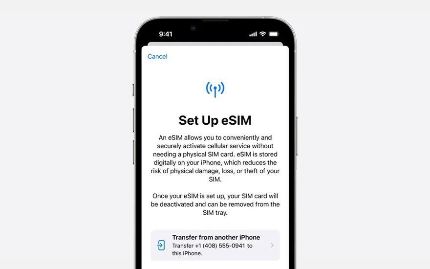 Een iPhone-scherm toont de "eSIM instellen"-pagina met tekst over de voordelen en instructies voor het overzetten van een eSIM.