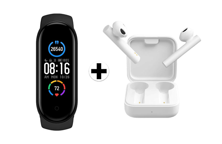 Bracelet de suivi noir affichant 08:16, plus écouteurs blancs dans leur étui ouvert, sur fond blanc.