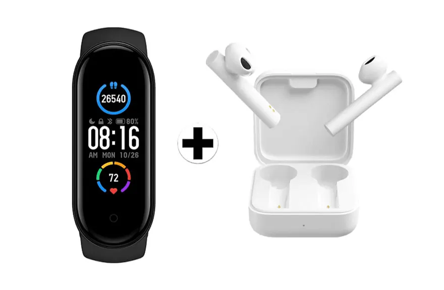 Bracelet de suivi noir affichant 08:16, plus écouteurs blancs dans leur étui ouvert, sur fond blanc.